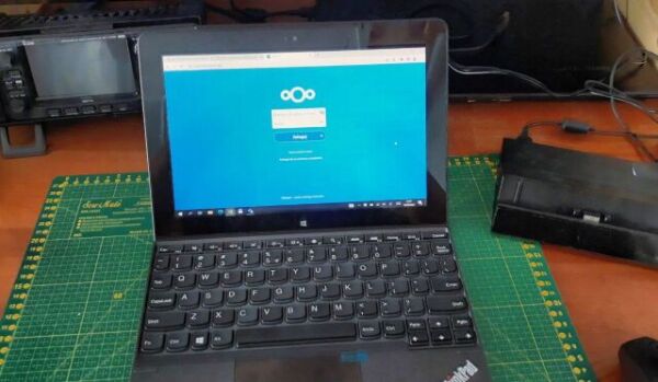 Tablet Thinkpad 10 z dołączoną klawiaturą