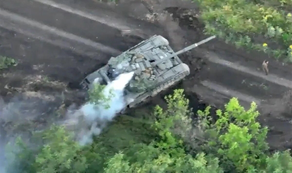 Original: 2022 photos of a T72 tank burning in Kherson